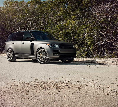 Фото дисков Vossen S17-01 на Land Rover Range Rover IV