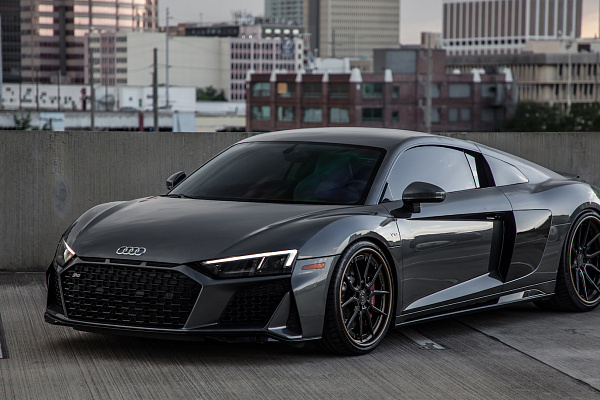 Фото дисков Strasse Wheels SV5 Deep Concave FS Другой цвет на Audi R8 (4S)
