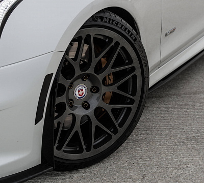 Фото дисков HRE 300M на Cadillac ATS