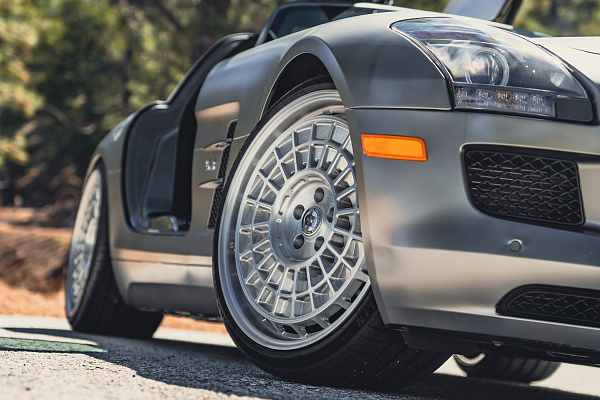 Mercedes-Benz SLS AMG
