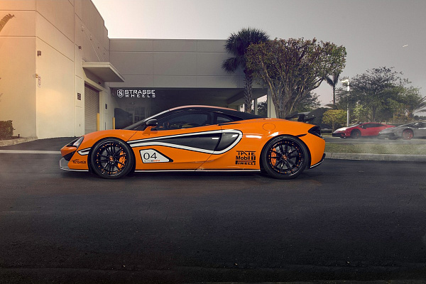 Фото дисков Strasse Wheels SV1 Deep Concave FS Черный глянец на McLaren 570S