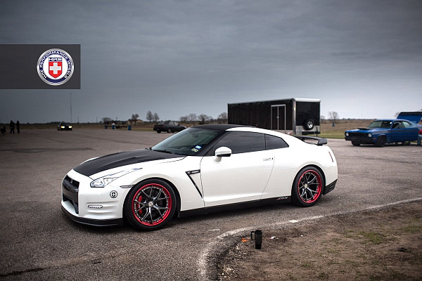 Фото дисков HRE S101 Глянцевый графит на Nissan GT-R
