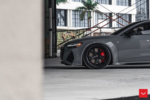 Фото дисков Vossen HF-5 Черный сатин на Audi A/RS 7 (4K)