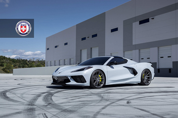 Фото дисков HRE P104SC Глянцевый графит на Chevrolet Corvette C8
