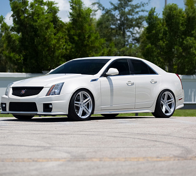 Фото дисков Vossen VFS-5 на Cadillac CTS II