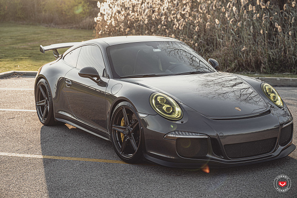 Фото дисков Vossen M-X5 Черный глянец на Porsche 911 VII
