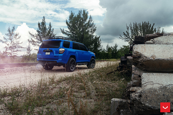 Фото дисков Vossen HF6-2 Черный сатин на Toyota 4Runner V