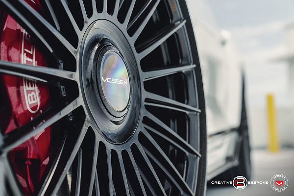 Фото дисков Vossen S17-13 Черный глянец на Bentley Continental GT III