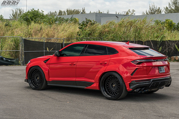 Фото дисков 1886 Wheels S009 Черный сатин на Lamborghini Urus