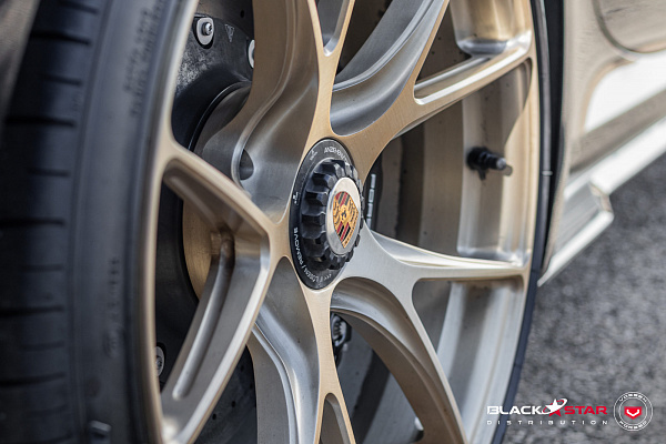 Фото дисков Vossen RS19 Глянцевое золото на Porsche 911 VIII