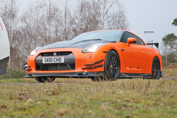 Фото дисков Strasse Wheels SV10M Deep Concave FS Другой цвет на Nissan GT-R