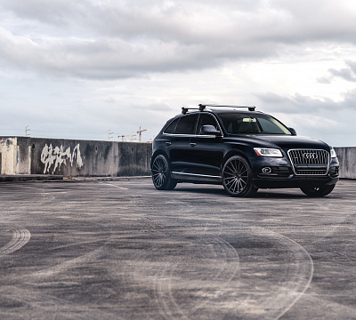 Фото дисков Vossen VFS-2 на Audi Q5 (8R)