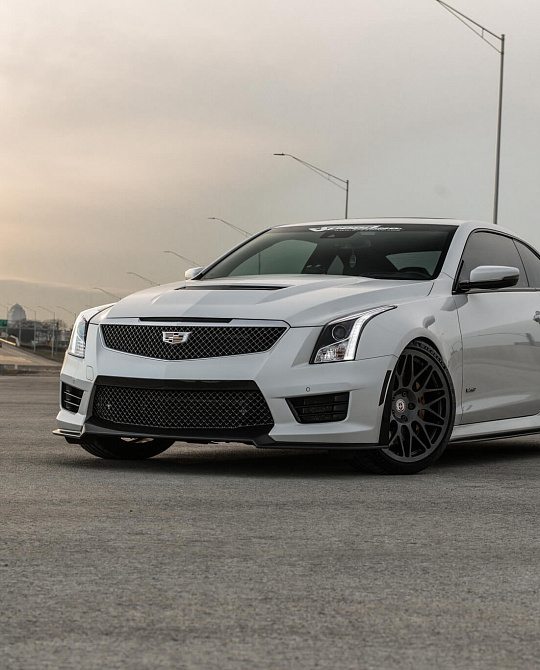 Фото дисков 300M Сатиновый графит на Cadillac ATS