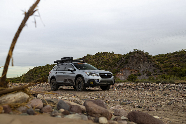 Фото дисков Black Rhino FUJI Черный сатин на Subaru Outback BT