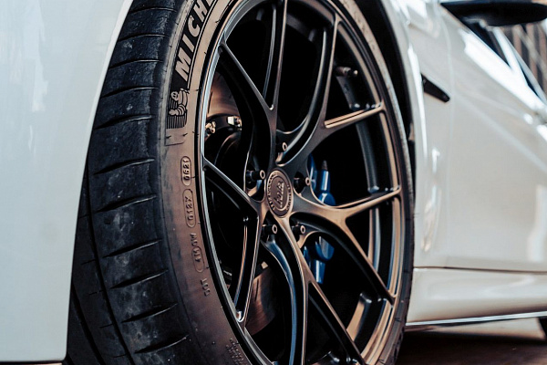 Фото дисков Bola FP2 Черный сатин на BMW 3/M3 (F3x/F80)