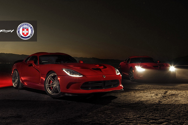 Фото дисков HRE P106 Сатиновый тонированный лак на Dodge Viper