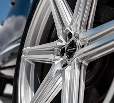 Фото дисков Vossen HF6-2 на Lincoln Navigator IV