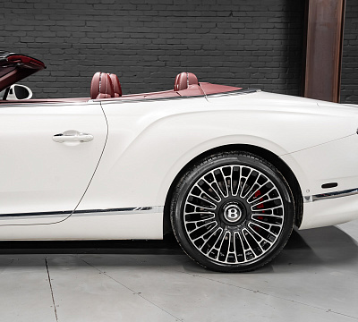 Фото дисков Brixton Forged LX01 на Bentley Continental GT III