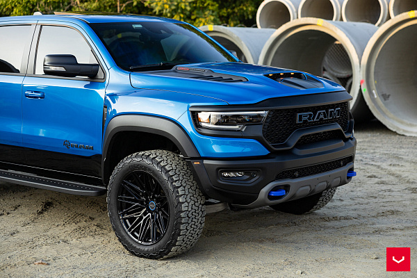 Фото дисков Vossen HF6-5 Черный сатин на Ram 1500 V