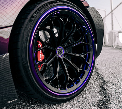 Фото дисков Brixton Forged CM6-RS на McLaren 720S