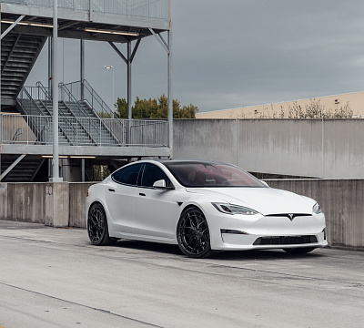 Фото дисков Vossen HFX-1 (5-Lug) на Tesla Model S