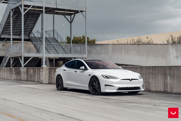 Фото дисков Vossen HFX-1 (5-Lug) Черный глянец на Tesla Model S