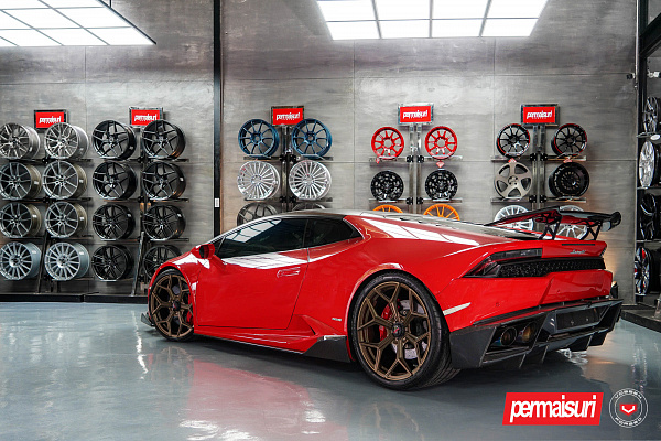 Фото дисков NOVITEC NL4 Сатиновая бронза на Lamborghini Huracan