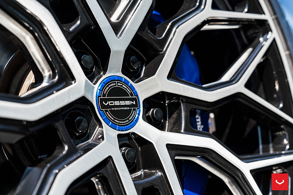 Фото дисков Vossen HF-2 Алмазная проточка на Range Rover Sport II