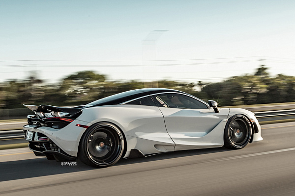 Фото дисков Strasse Wheels SM5R Deep Concave FS Другой цвет на McLaren 720S