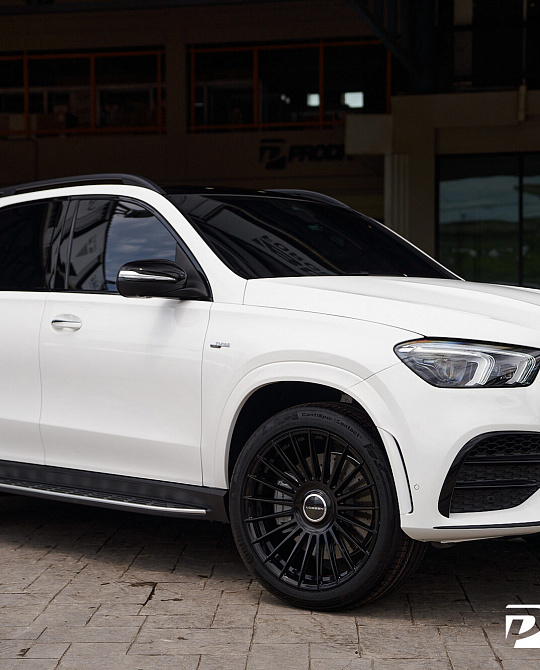 Фото дисков HF-8 Черный глянец на Mercedes-Benz GLE II