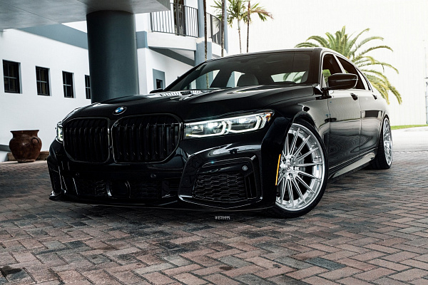 Фото дисков Strasse Wheels SV15 Deep Concave FS Глянцевый лак на BMW 7 (G11/G12)