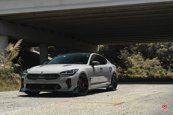 Фото дисков Vossen EVO-3 Черный глянец на Kia Stinger