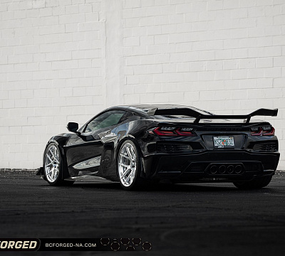 Фото дисков BC Forged HCS02 на Chevrolet Corvette C8