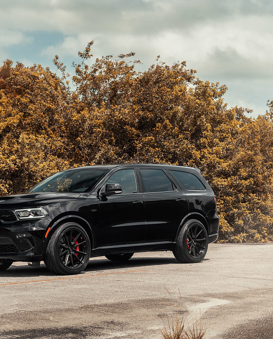 Фото дисков HF-3 Черный глянец на Dodge Durango III