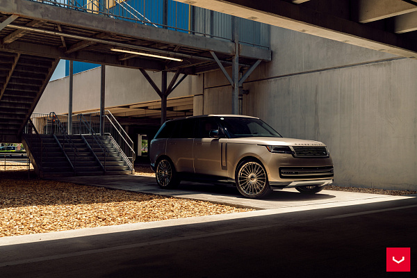 Фото дисков Vossen HF-8 Глянцевый лак на Land Rover Range Rover V