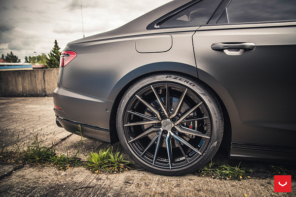 Фото дисков Vossen HF-4T Глянцевый темный лак на Audi A/S 8 (D5)