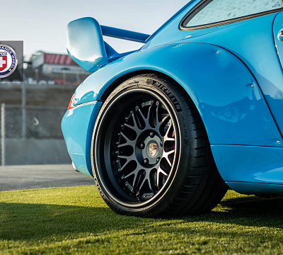 Фото дисков HRE C100 на Porsche 911 IV