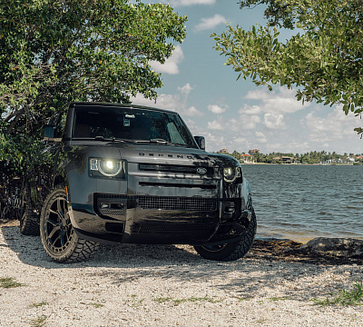 Фото дисков Vossen UV-X на Land Rover Defender II