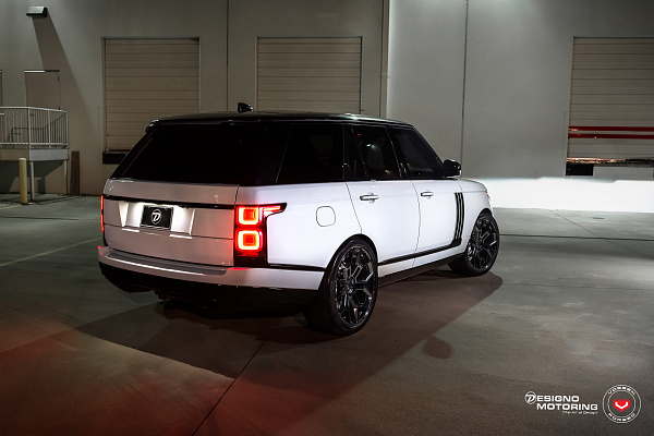 Фото дисков Vossen UV-4 Черный глянец на Land Rover Range Rover IV