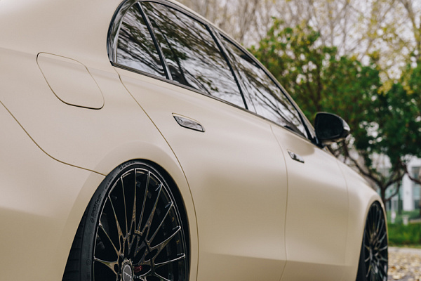 Фото дисков Brixton Forged HS1 Черный глянец на Mercedes-Benz S-Class (W223)