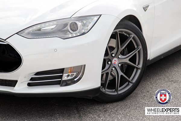 Фото дисков HRE P101 Сатиновый графит на Tesla Model S