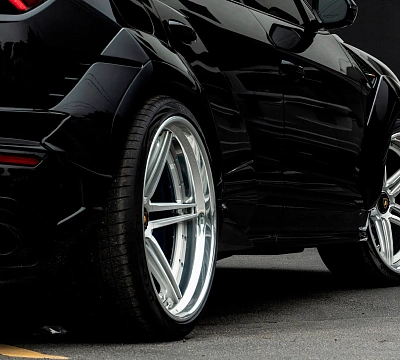 Фото дисков 1886 Wheels XR003 на Lamborghini Urus