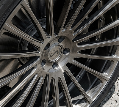 Фото дисков Savini SV61 на Rolls-Royce Cullinan