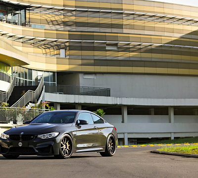 Фото дисков HRE C103 на BMW 4/M4 (F32/F82)