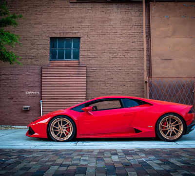 Фото дисков Strasse Wheels SV1T Deep Concave FS на Lamborghini Huracan