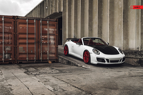Фото дисков Anrky AN20 Красный сатин на Porsche 911 VII