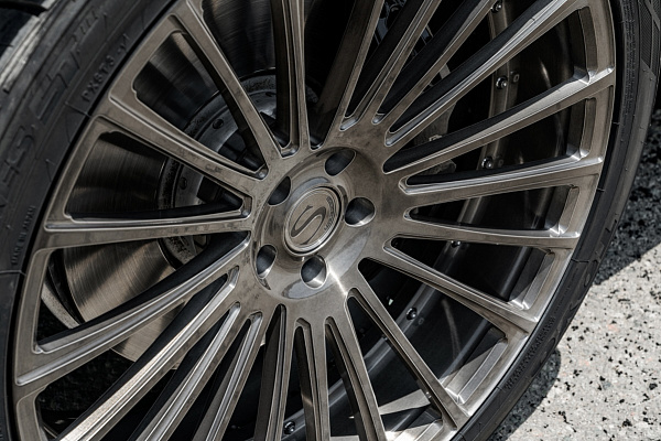 Фото дисков Savini SV61 Полированный лак на Rolls-Royce Cullinan