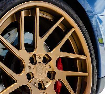 Фото дисков Strasse Wheels SM7T Deep Concave на Tesla Model S