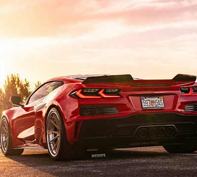 Фото дисков Strasse Wheels SV10 Deep Concave FS на Chevrolet Corvette C8