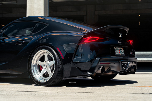 Фото дисков Strasse Wheels S5 Track Глянцевый лак на Toyota Supra A90